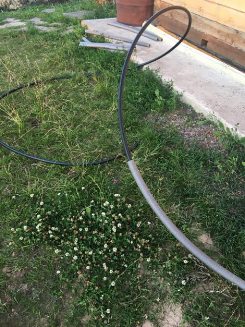 Как сделать ввод воды в дом из скважины. Материалы и инструменты для проведения трубопровода 18