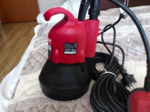 Насос для полива из бочки ЗУБР. Обзор на Насос погружной бочковой ЗУБР НПБ-300