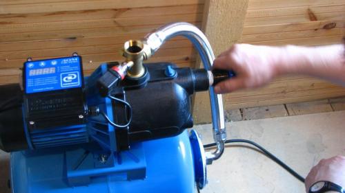 Погружной насос работает рывками. Насосная станция стала работать рывками: что делать, устранение причины