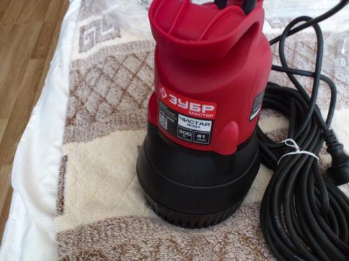 Насос для полива из бочки ЗУБР. Обзор на Насос погружной бочковой ЗУБР НПБ-300