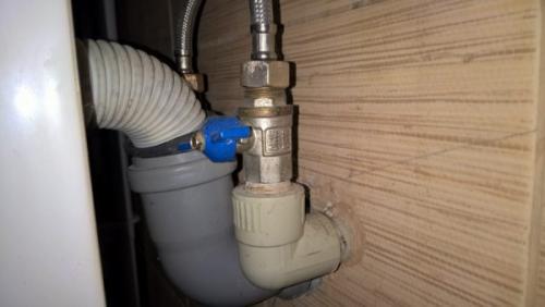 Коллекторная разводка труб водоснабжения в квартире. Скептические замечания