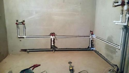 Какие типы разводки водопровода бывают. Разводка труб в квартире: коллекторная или тройниковая