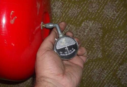 Почему насосная станция дергается. Насосная станция работает рывками