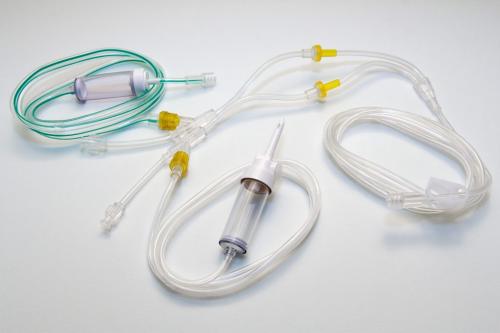 Что можно сделать из медицинских капельниц. Как ставить капельницы