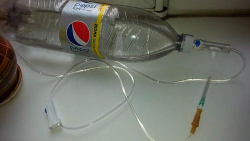 Автополив для комнатных растений из пластиковой. Для комнатных растений