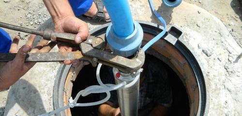 Водопровод скважина. Как провести воду в дом из скважины