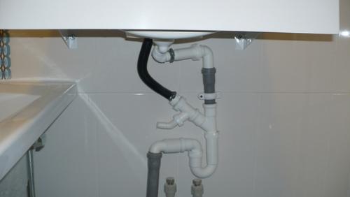 Слив из раковины на даче. Как сделать слив воды из раковины на даче