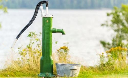 Ручные насосы для подъема воды из скважины. Как выбрать ручной насос для скважины? 05 Ручные насосы для подъема воды из скважины. Как выбрать ручной насос для скважины? 05
