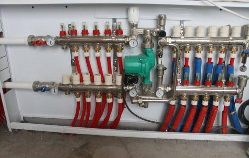 Особенности и нюансы разводки воды в частном доме. Внутренняя разводка и монтаж 01